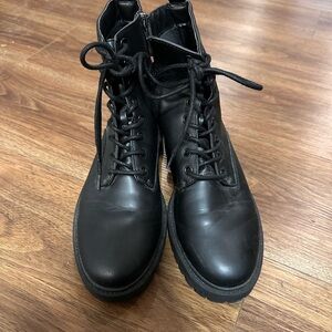 Banana Republic Black Lace-Up Women's Combat Ankle Boots